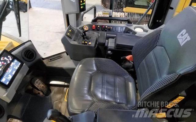CAT 980-14 XE Gumikerekes homlokrakodók
