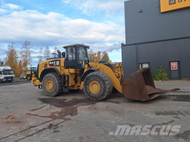 CAT 980M Gumikerekes homlokrakodók