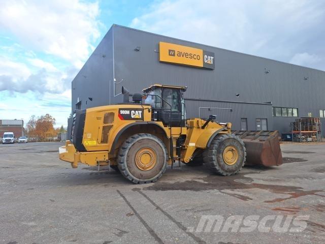 CAT 980M Gumikerekes homlokrakodók