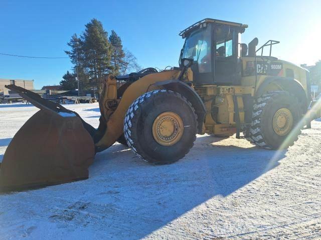 CAT 980M Gumikerekes homlokrakodók