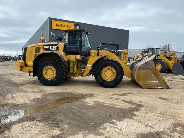 CAT 982M Gumikerekes homlokrakodók