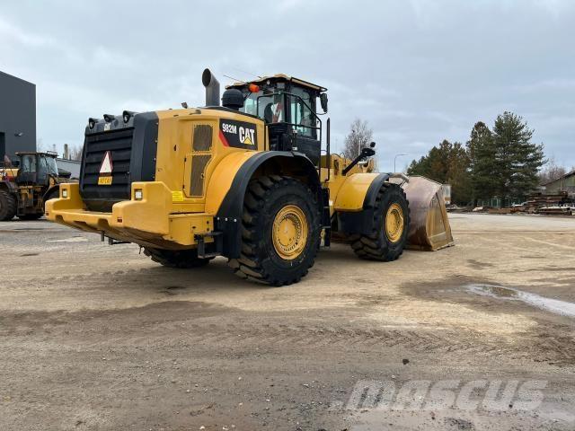 CAT 982M Gumikerekes homlokrakodók