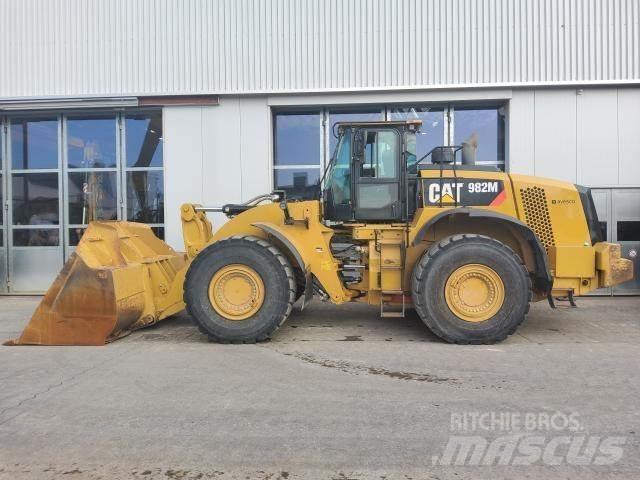 CAT 982M Gumikerekes homlokrakodók