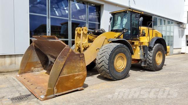 CAT 982M Gumikerekes homlokrakodók