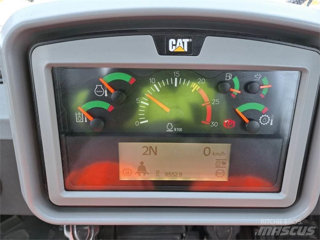 CAT 988K Gumikerekes homlokrakodók