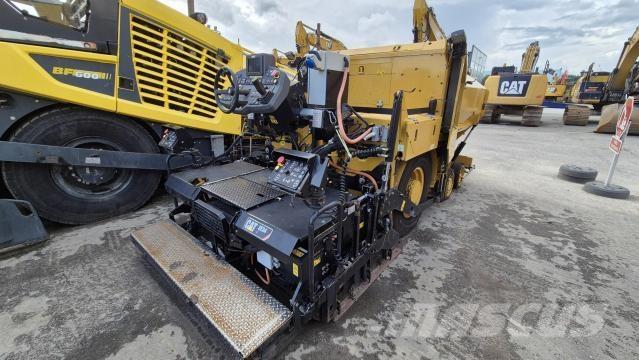 CAT AP300F Aszfalt terítõ gépek