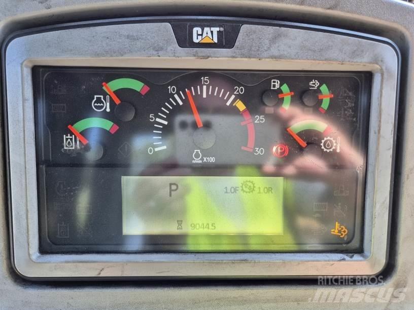 CAT D9T lánctalpas dózerek