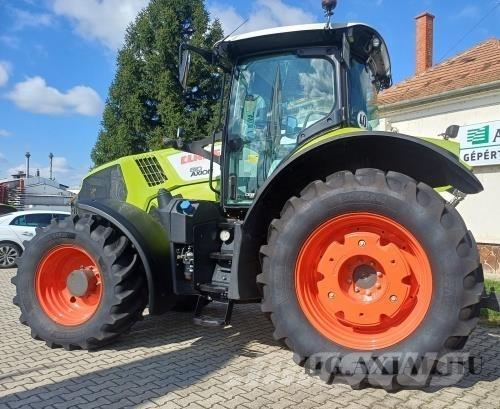 CLAAS Axion 810 Traktorok