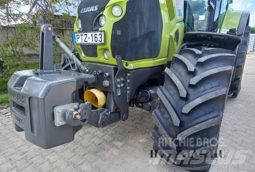 CLAAS Axion 830 Traktorok