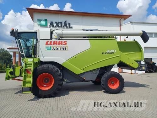CLAAS Tucano 440 Kombájnok