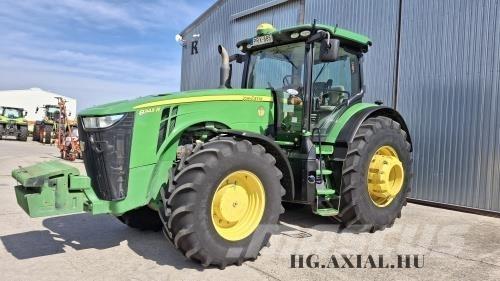 John Deere 8345R Traktorok