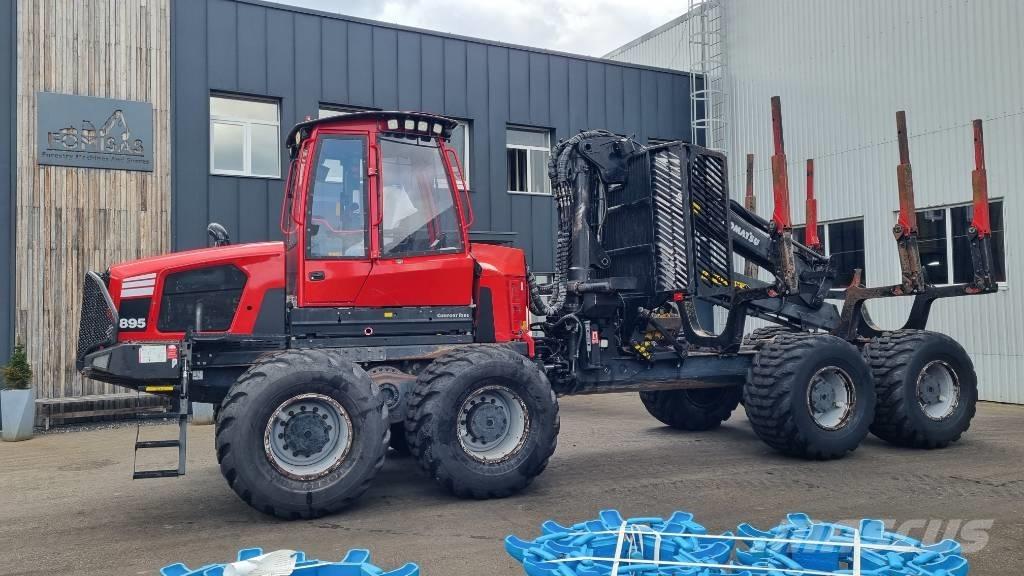 Komatsu 895 Kihordók