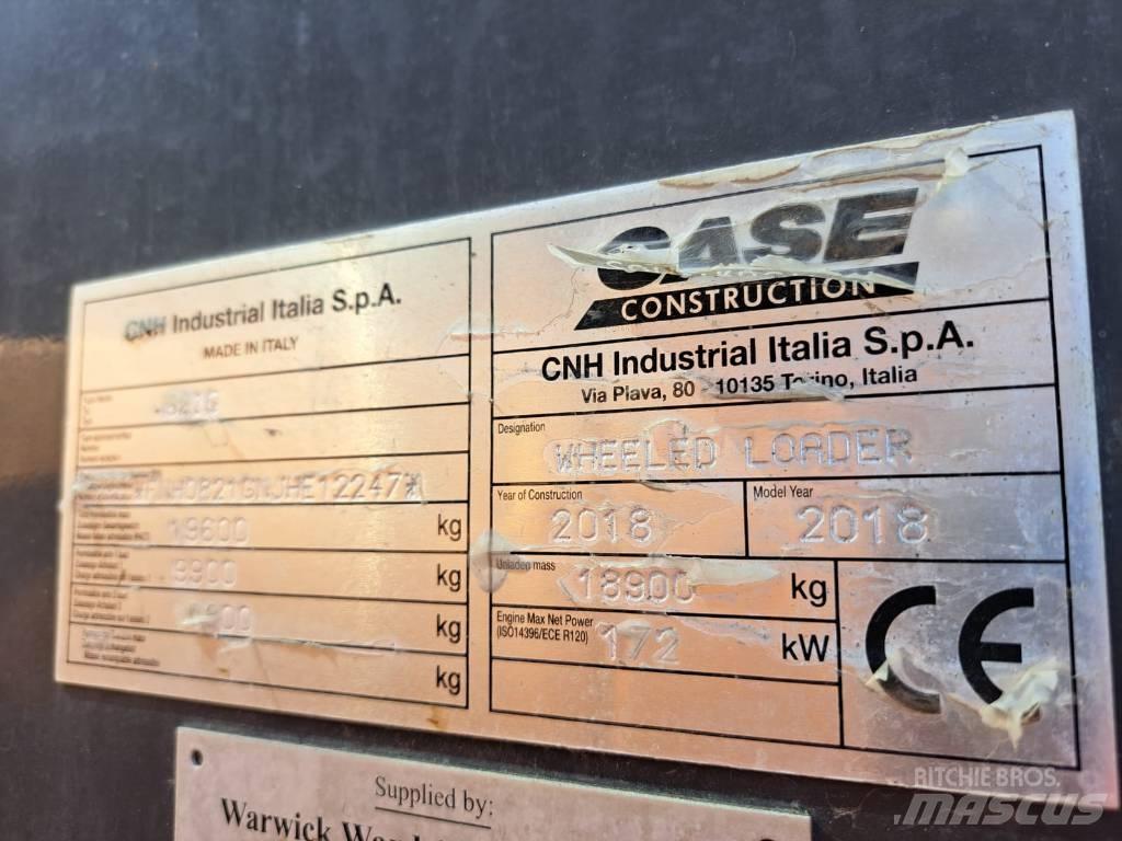 CASE 821 GXR Gumikerekes homlokrakodók
