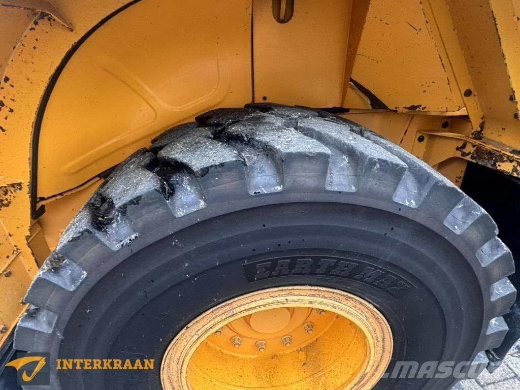 Hyundai HL 955 A Gumikerekes homlokrakodók