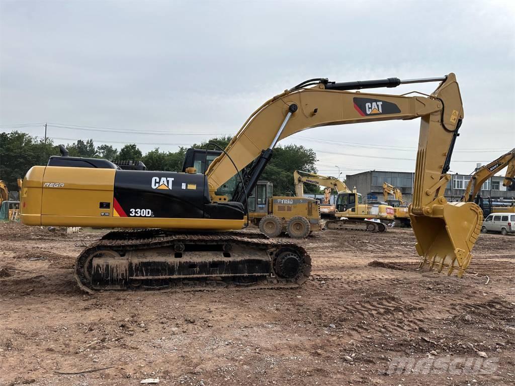 CAT 330 D L Lánctalpas kotrók