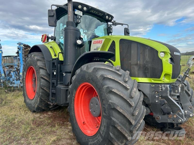 CLAAS Axion 950 Traktorok