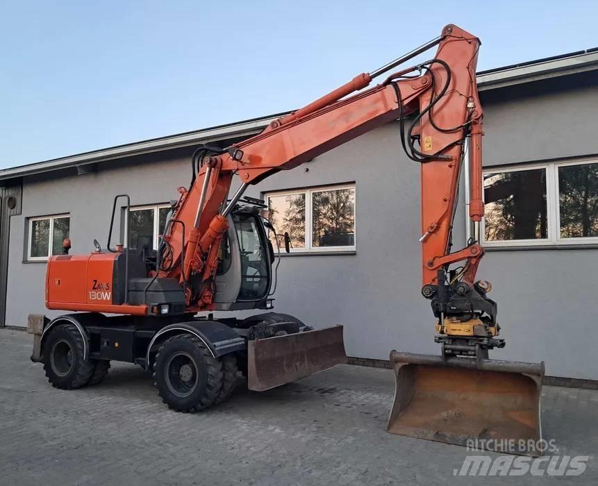 Hitachi ZX 130 W Gumikerekes kotrók