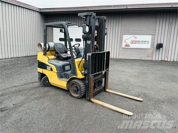 CAT C 6000 Konténerszállítók