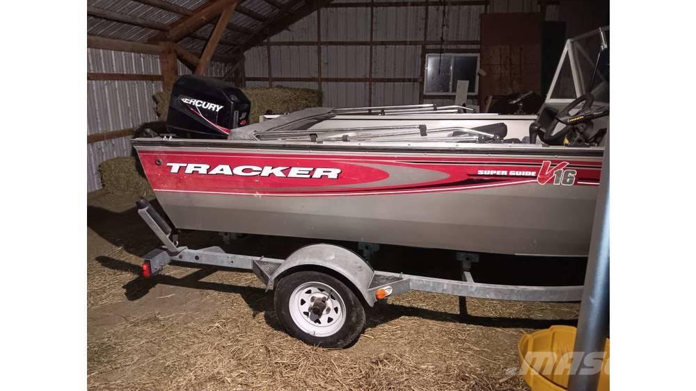  tracker 16 Foot Tengeri segédmotorok