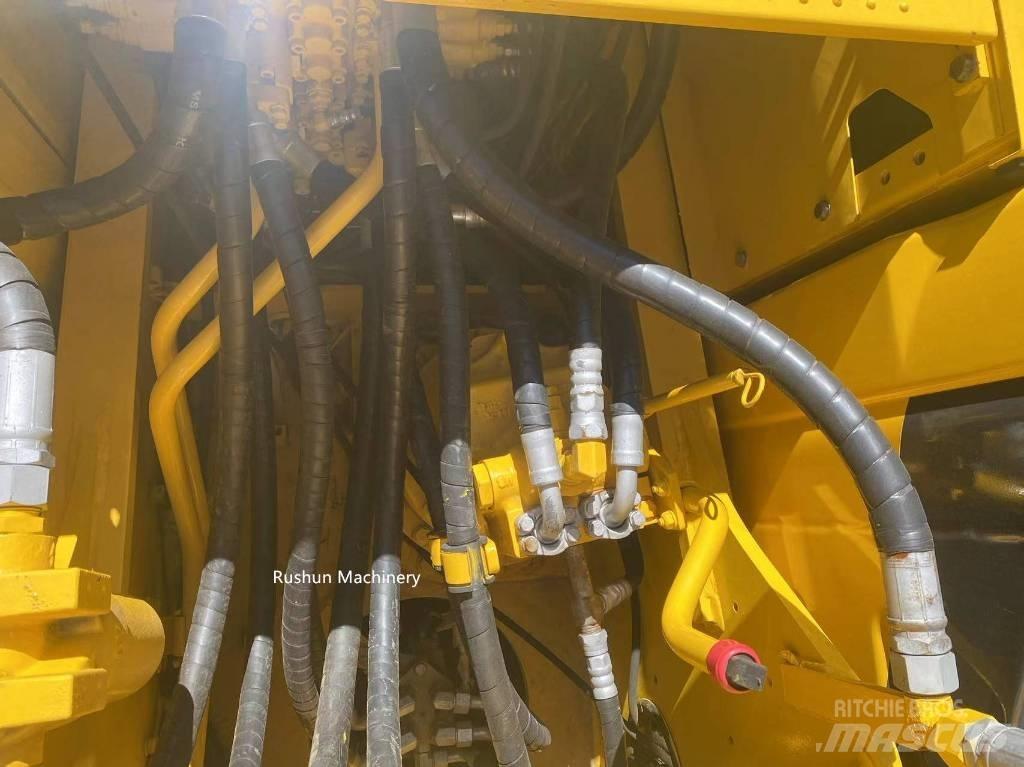 Komatsu PC 200 Közepes (midi) kotrók 7 t - 12 t
