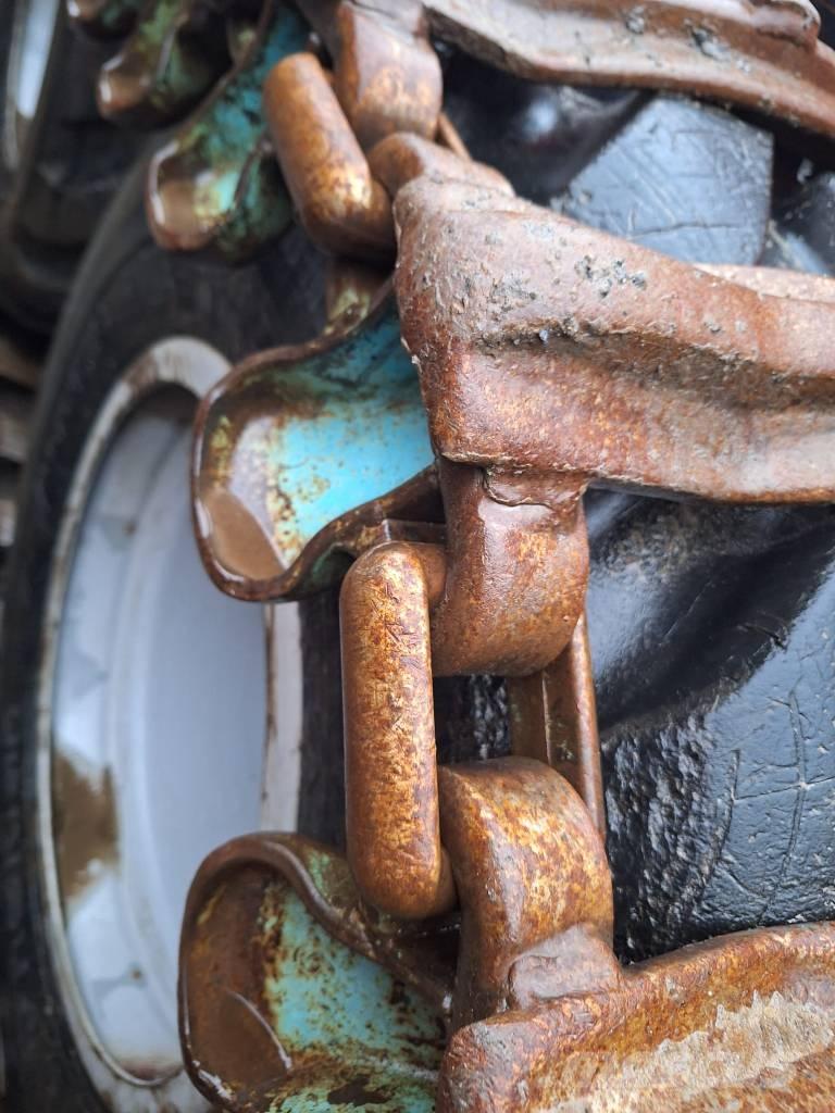 Komatsu 901 XC Betakarítók