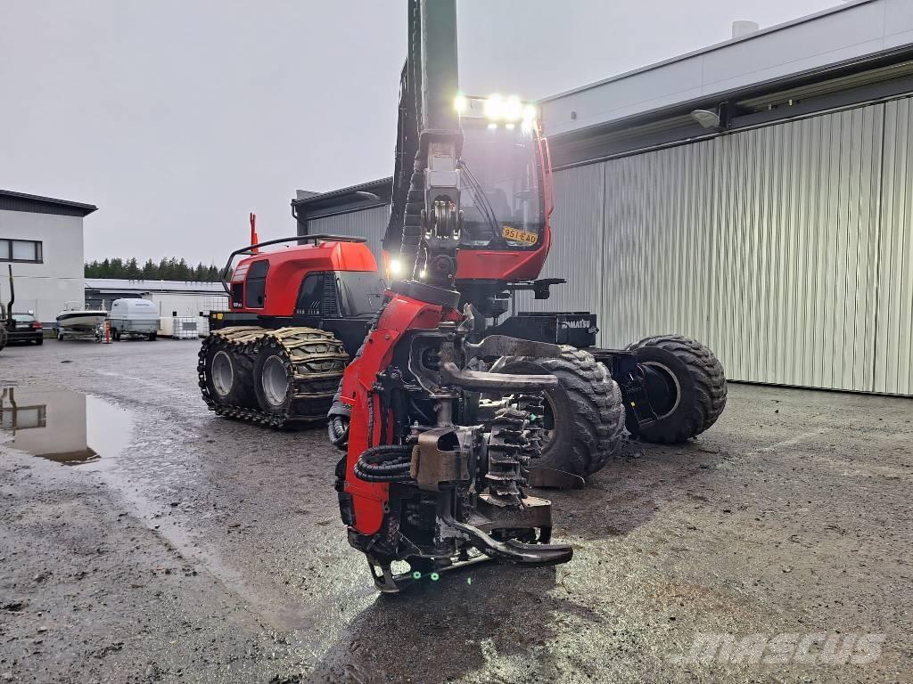 Komatsu 901 XC Betakarítók