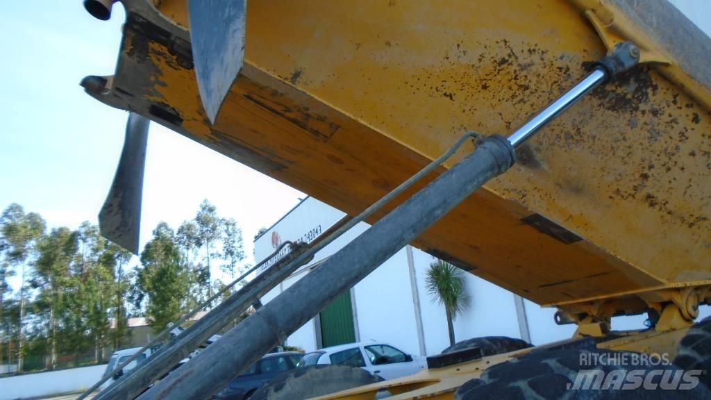 Volvo A 25 E Csuklósdömperek
