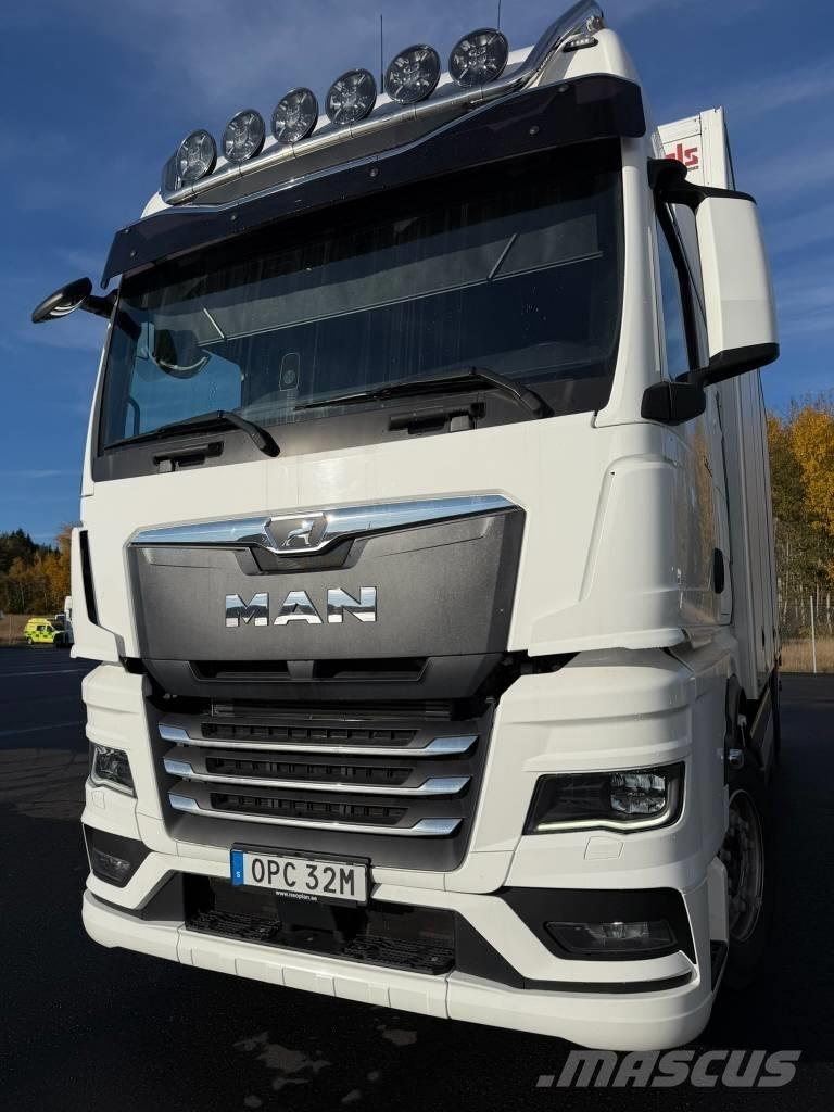 MAN 26.510 6X2-4 Dobozos teherautók
