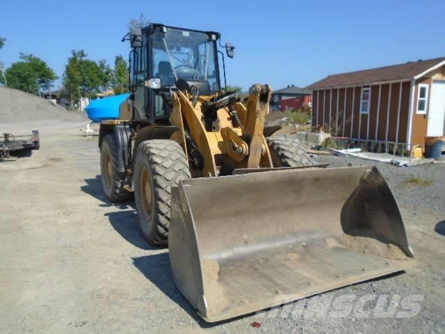 CAT 914M Gumikerekes homlokrakodók