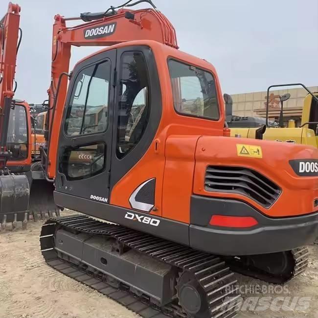 Doosan DX 80 Közepes (midi) kotrók 7 t - 12 t