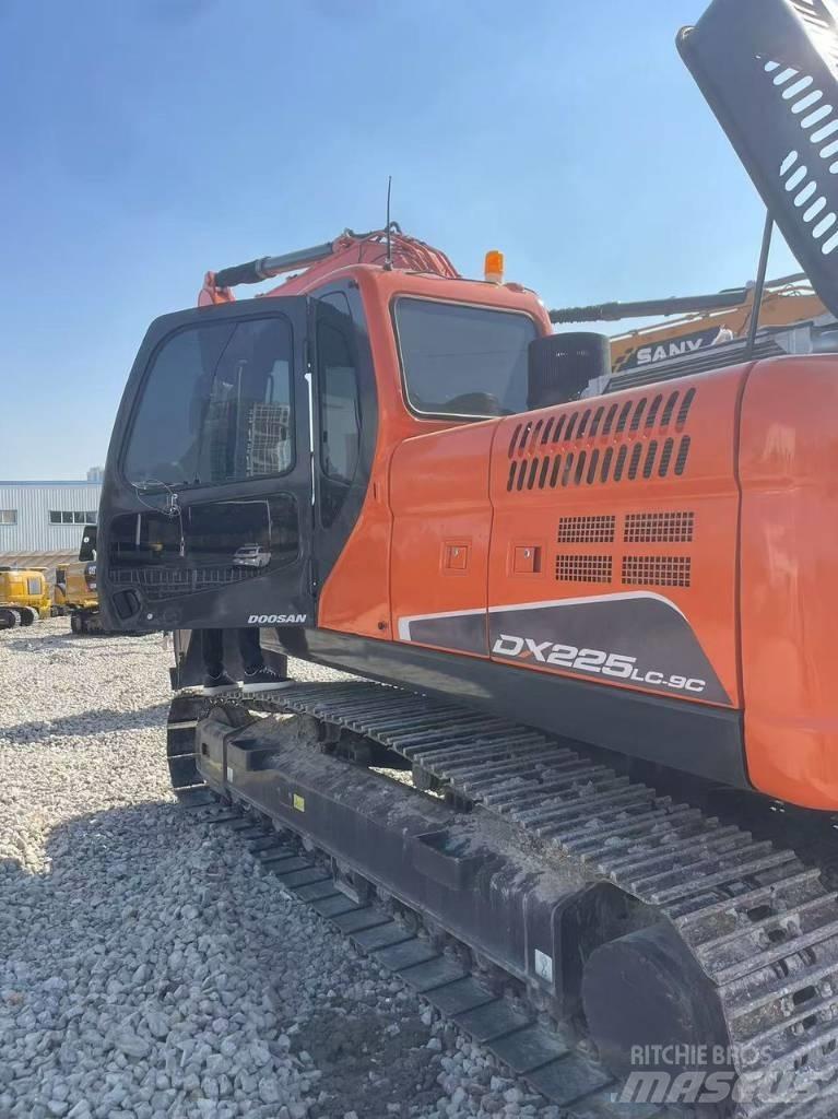 Doosan DX 225LC-9C Lánctalpas kotrók