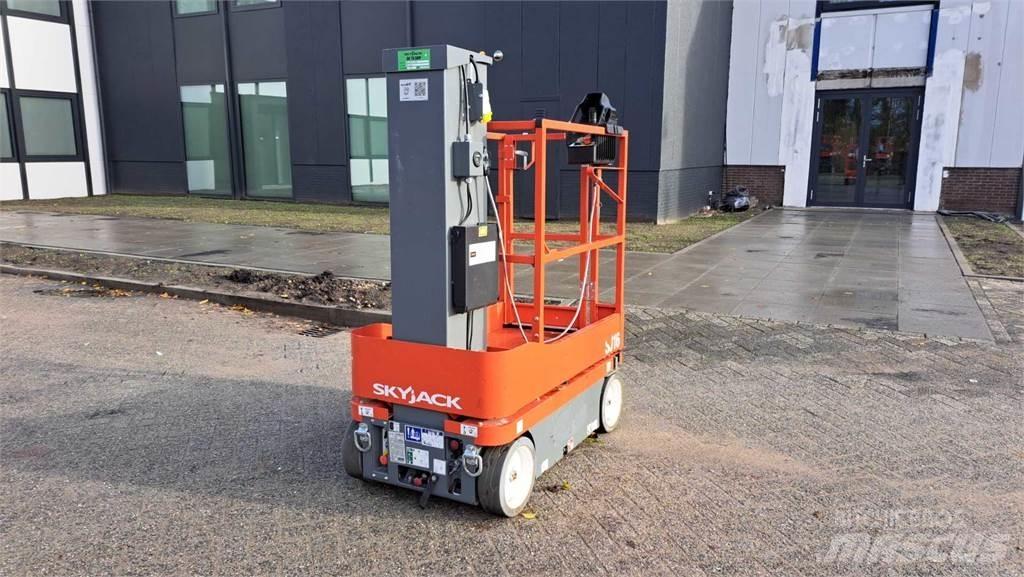 SkyJack SJ16 Egyéb felvonók és állványok
