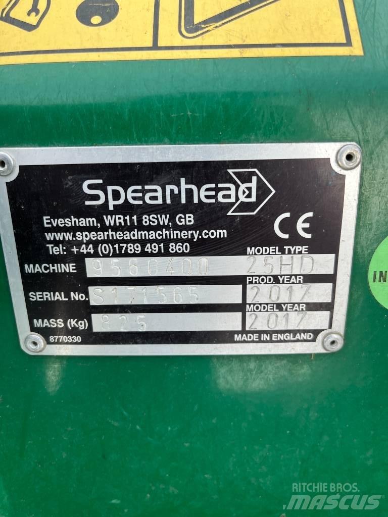 Spearhead Q 2500 HD Kaszák