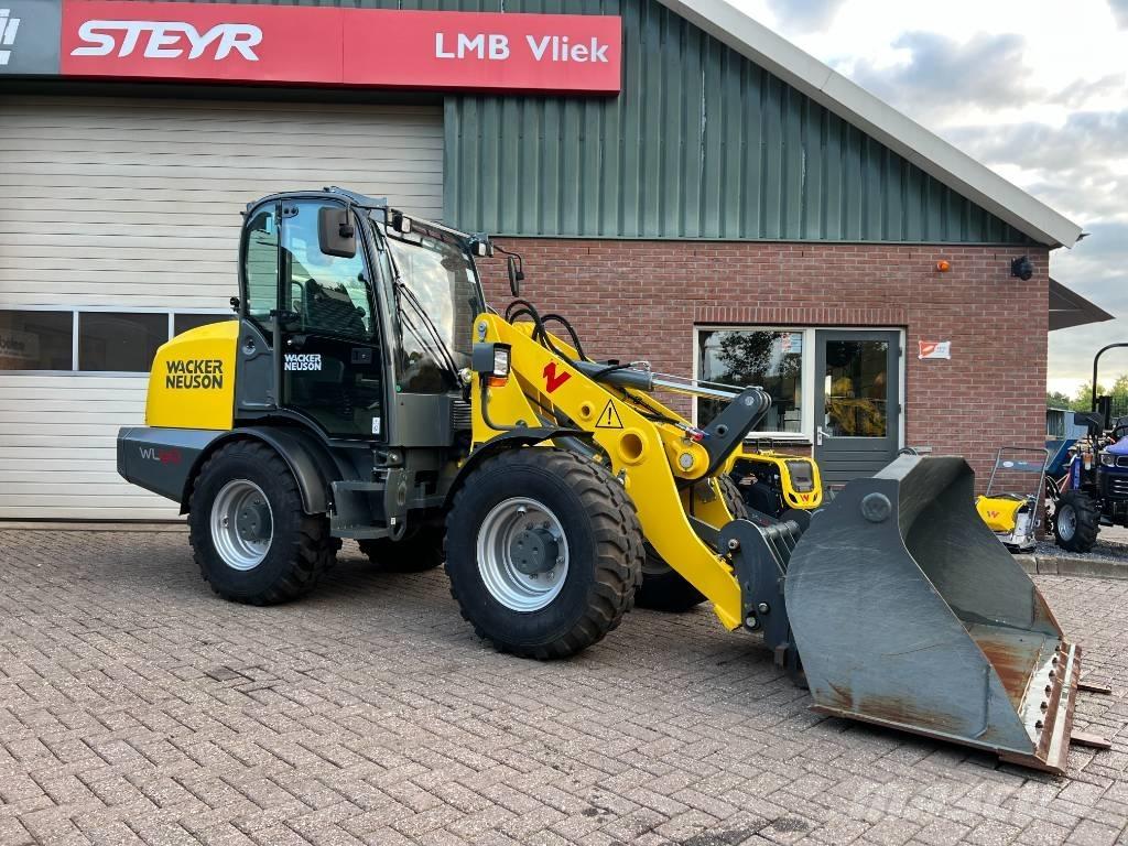 Wacker Neuson WL 60 Gumikerekes homlokrakodók