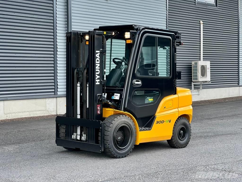 Hyundai 30D-9V Dízel targoncák