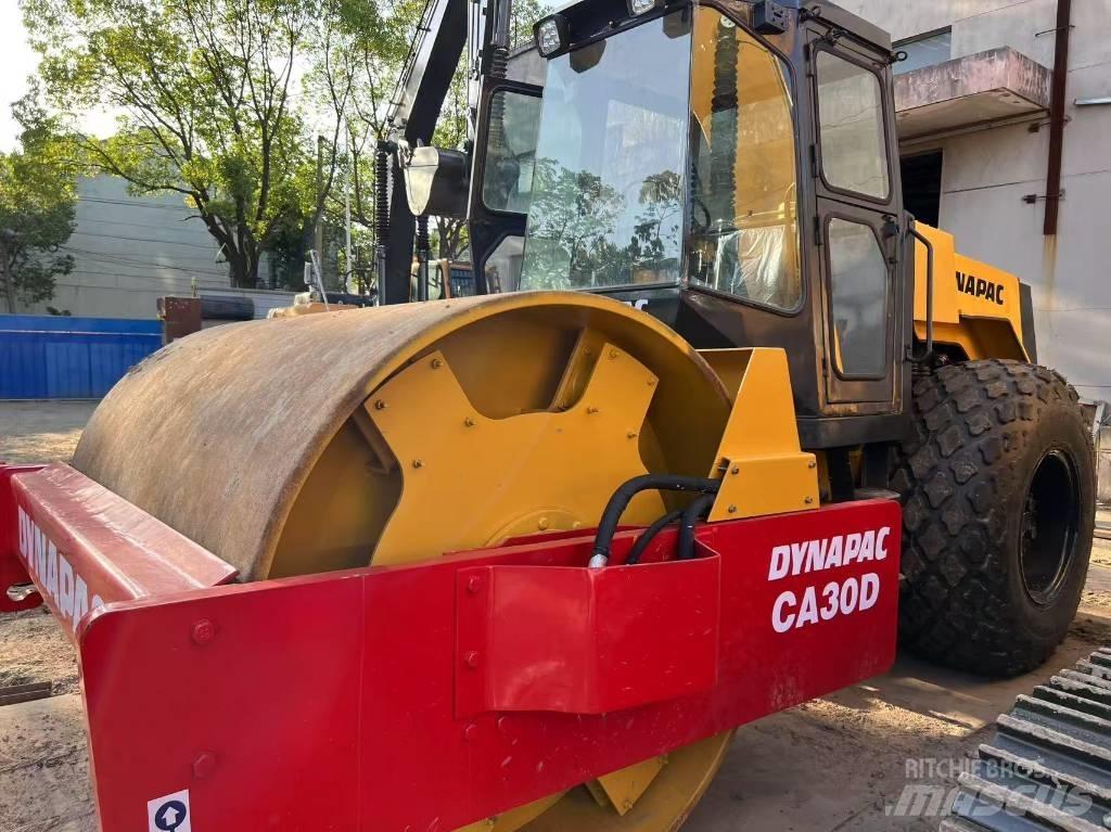 Dynapac CA 30 D Egydobos hengerek