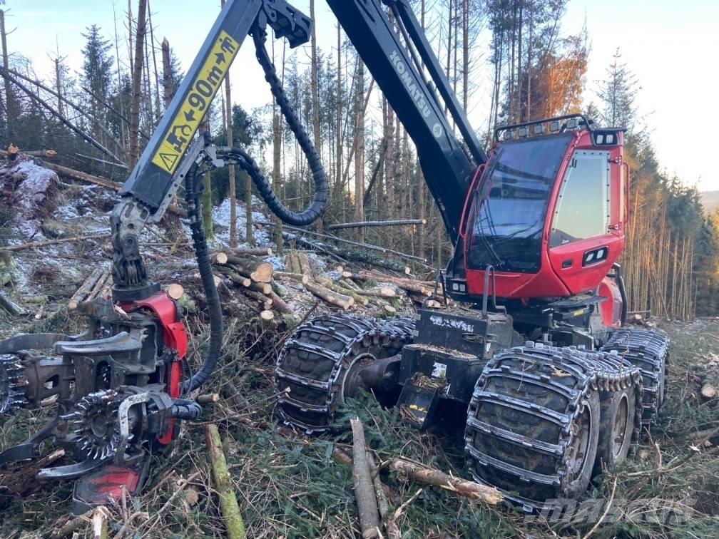 Komatsu 931XC Betakarítók