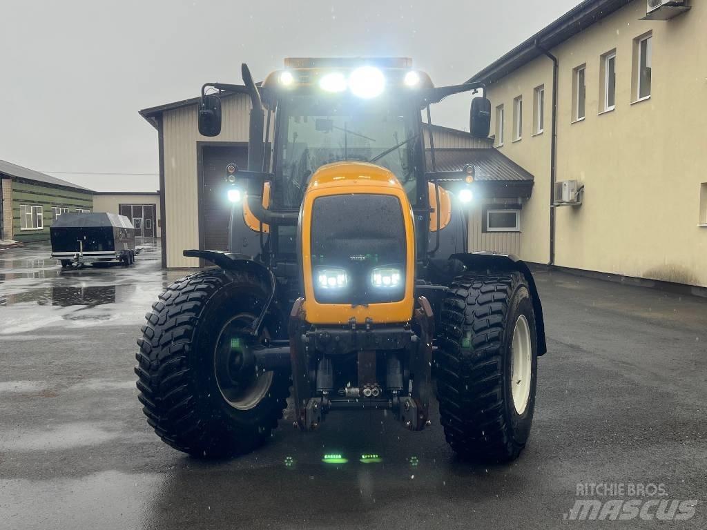 Valtra M 150-4 Traktorok