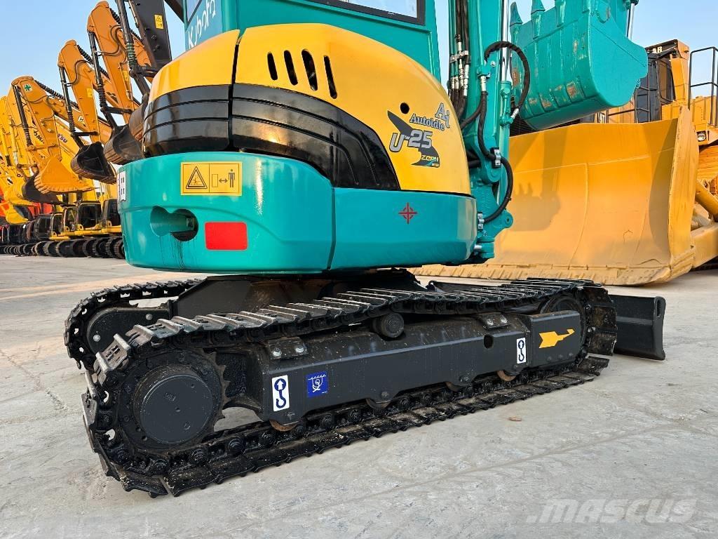 Kubota U 25 Mini kotrók < 7t