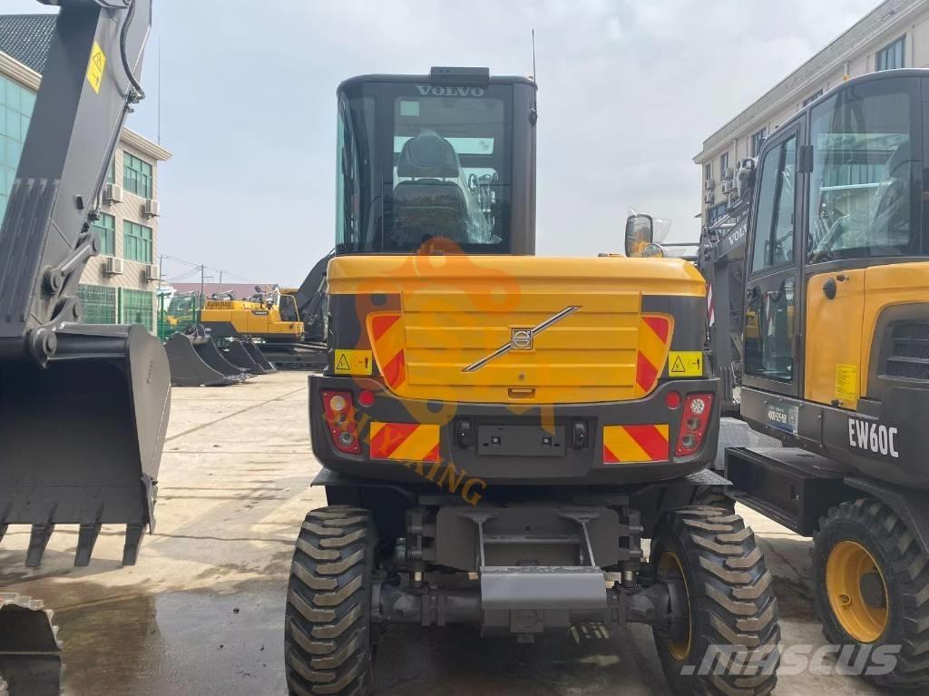 Volvo EW 60w vs Lánctalpas kotrók