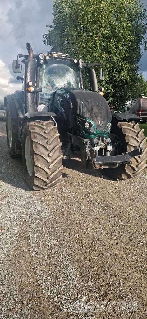 Valtra T194 versu Traktorok