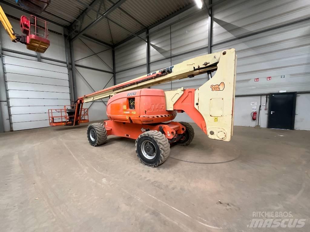 JLG 800 AJ Karos emelők