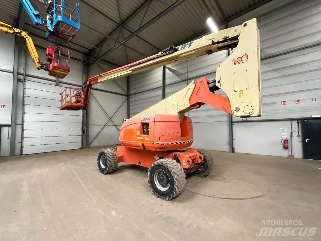 JLG 800 AJ Karos emelők