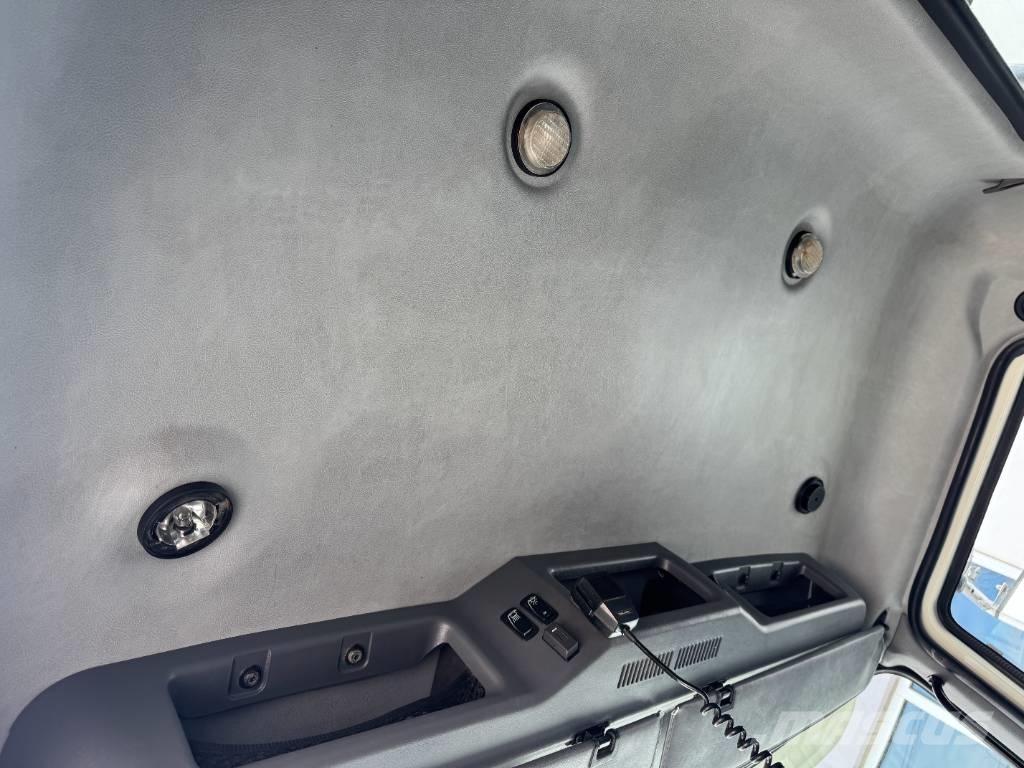 Mack GU713 Billenő teherautók