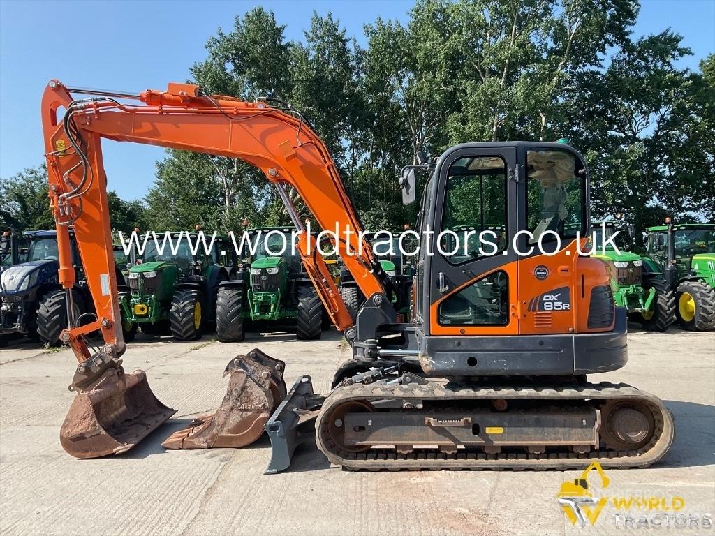 Doosan DX 85 R-3 Közepes (midi) kotrók 7 t - 12 t