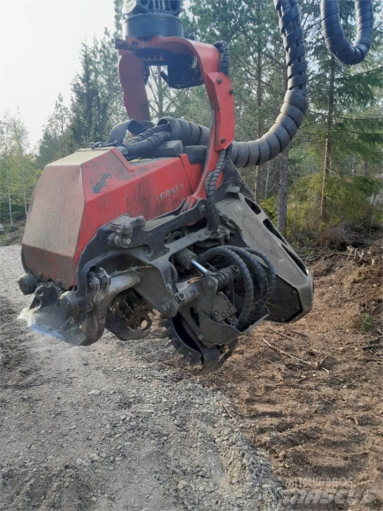 Komatsu C93 Betakarító fejek
