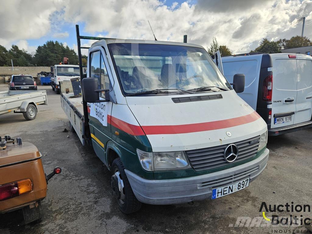 Mercedes-Benz 408 Kis teherszállító/Platós kocsi