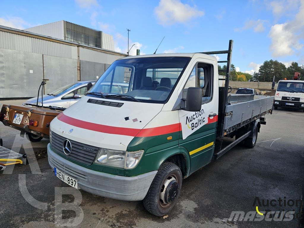 Mercedes-Benz 408 Kis teherszállító/Platós kocsi