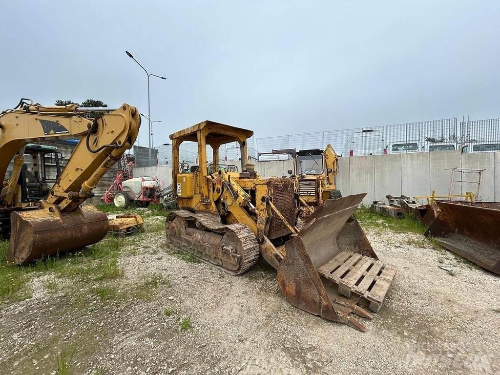 CAT 941B Gumikerekes homlokrakodók