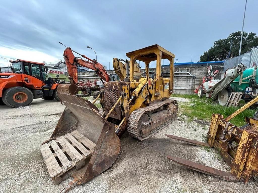 CAT 941B Gumikerekes homlokrakodók